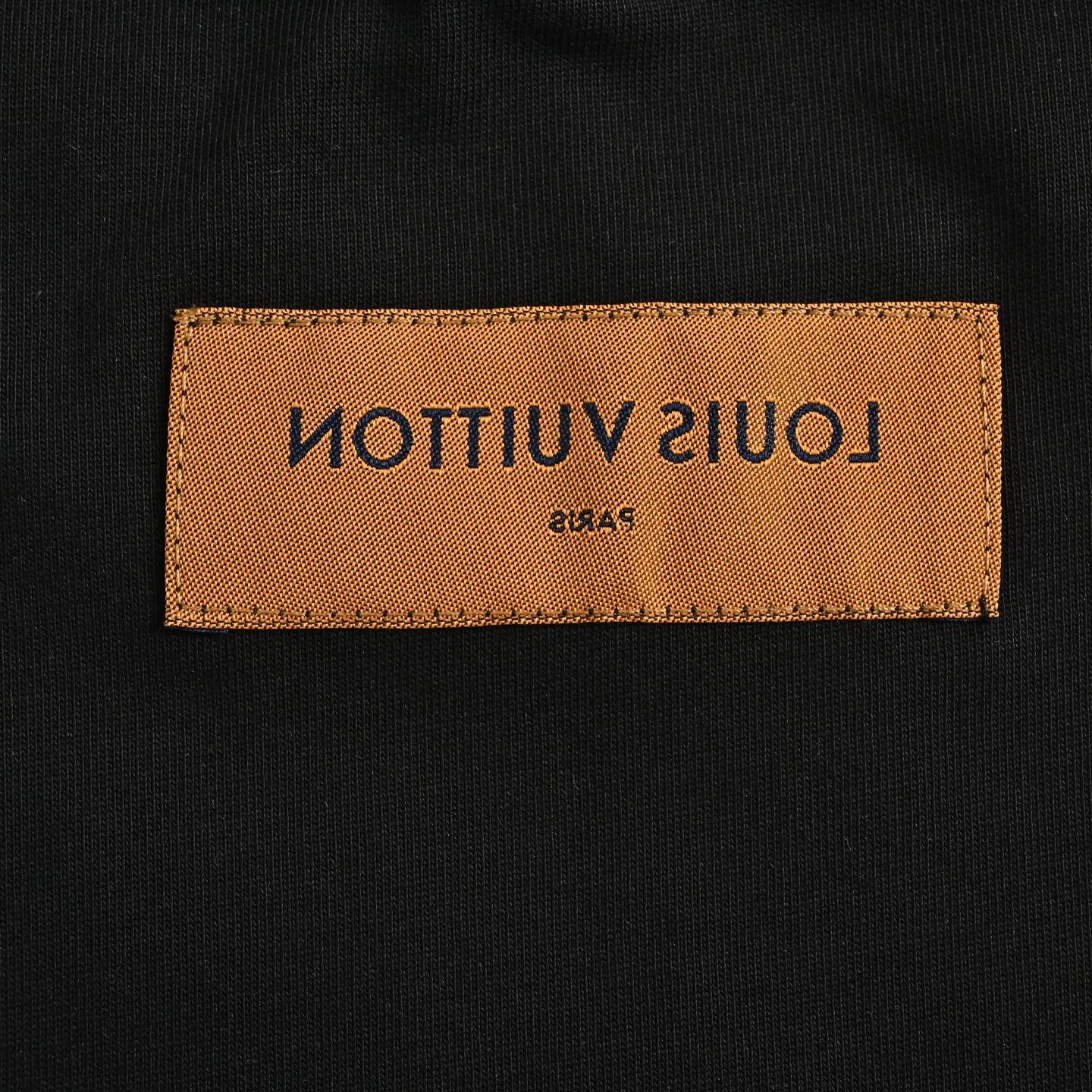 Louis Vuitton/ T